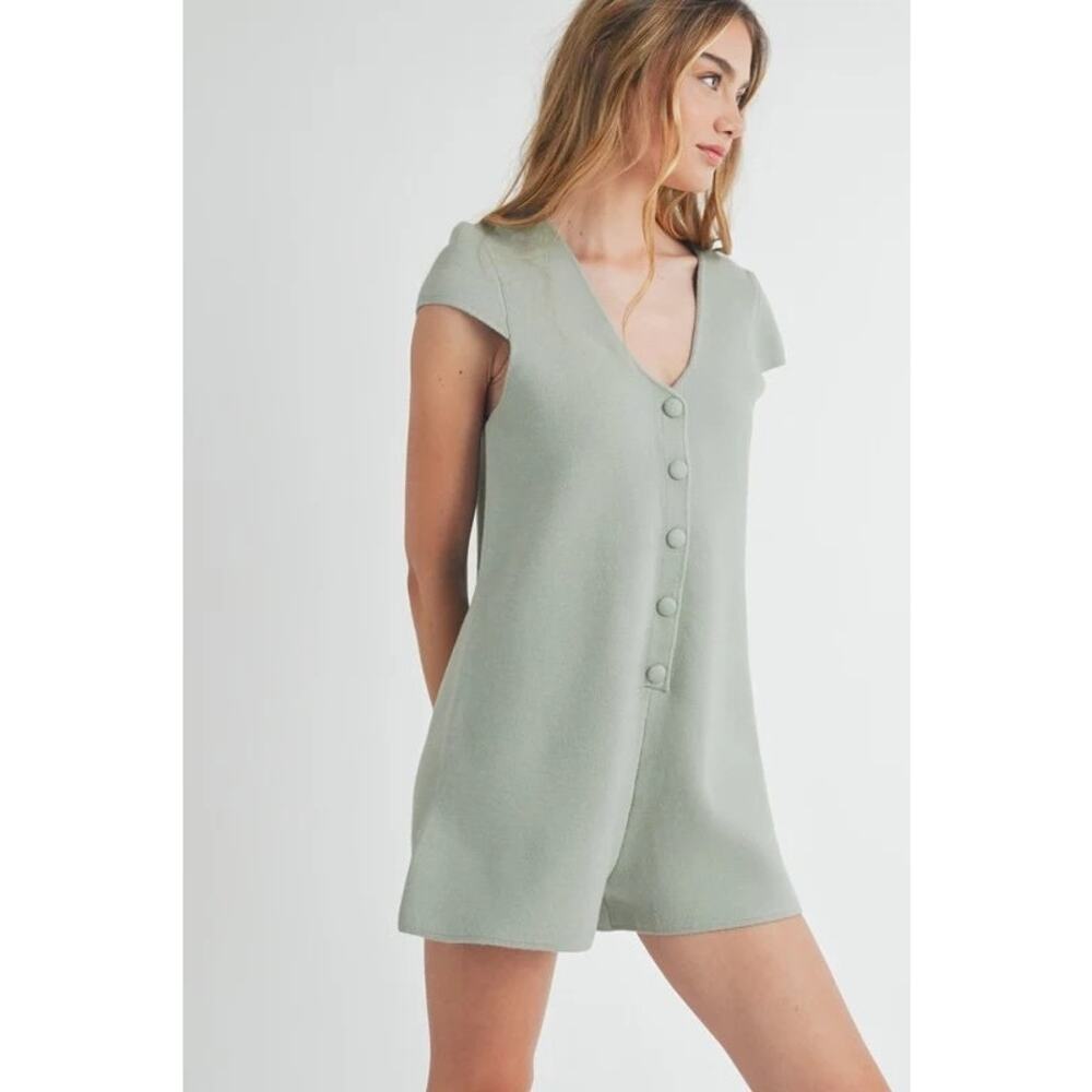 MABLE Sage Green Knit Button Front Romper Cap Sleeve Size Medium